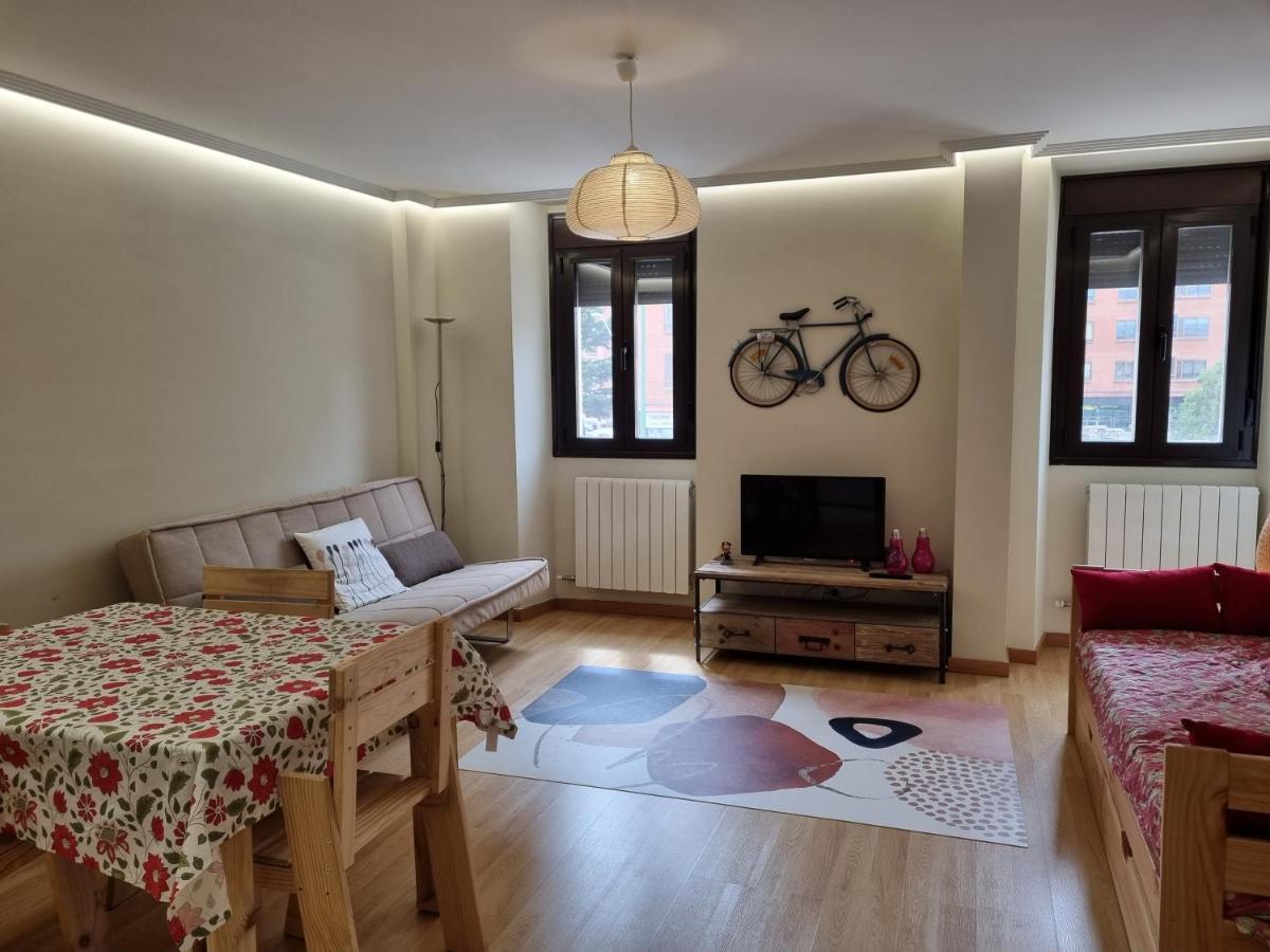 Pilgrim Apartment Burgos Exterior photo